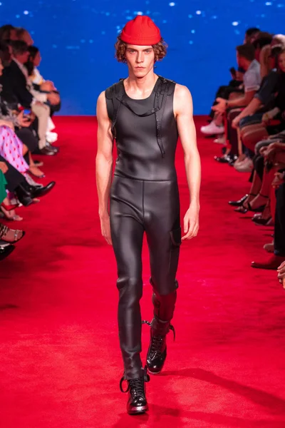 Look 7